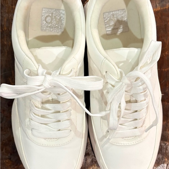 DV by Dolce Vita White Lace-Up Platform Sneakers - Picture 6 of 6